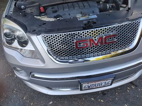 Used 2012 GMC Acadia Denali image 34