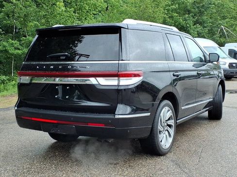 Used 2023 Lincoln Navigator Reserve AWD/4WD image 4