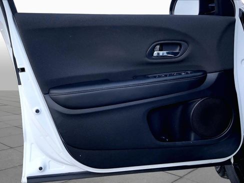 Used 2022 Honda HR-V Sport image 21