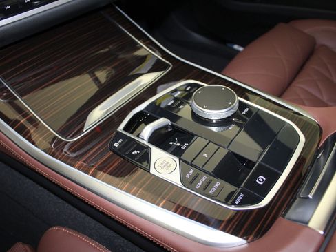 New 2026 BMW X5 sDrive40i w/ M Sport Package image 25