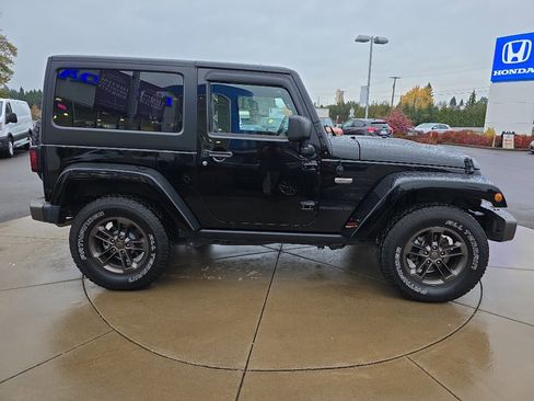 Used 2017 Jeep Wrangler Sahara image 10