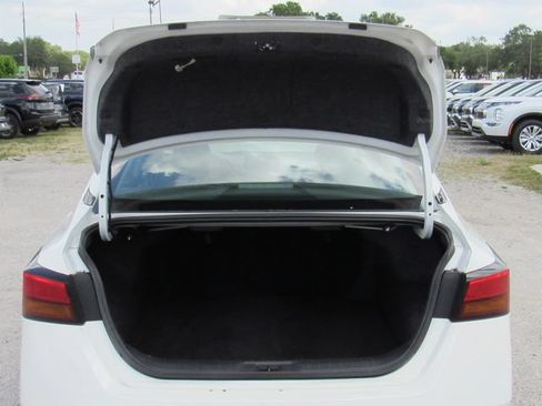 Used 2024 Nissan Altima 2.5 SR FWD image 5