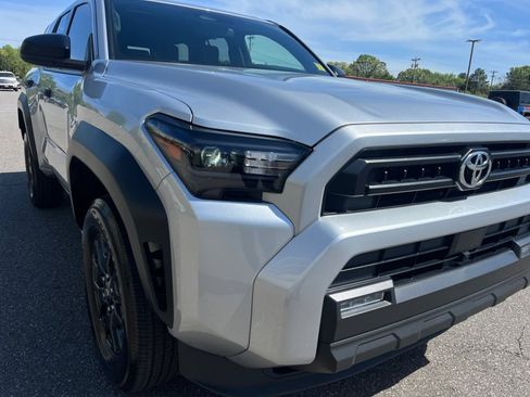 Certified 2025 Toyota 4Runner SR5 RWD image 26