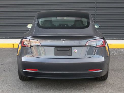 Used 2019 Tesla Model 3 Standard Range Plus image 7