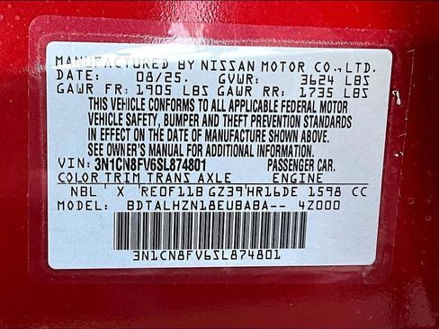 New 2025 Nissan Versa SR w/ Trunk Package image 8