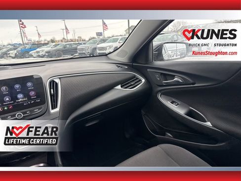 Used 2024 Chevrolet Malibu LT image 37