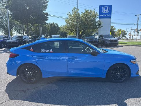 Used 2023 Honda Civic Sport image 4