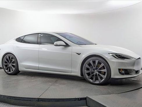 Used 2021 Tesla Model S Long Range Plus AWD/4WD image 9