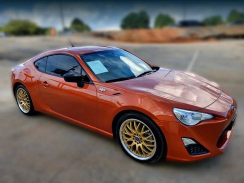 Used 2013 Scion FR-S RWD image 17