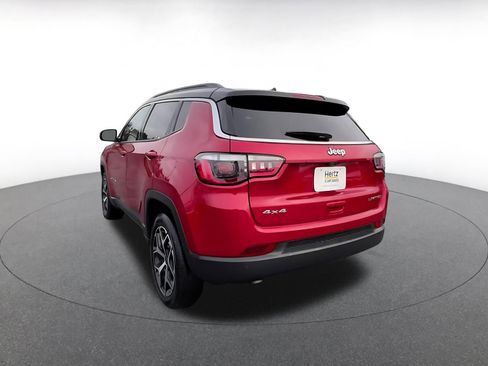 Used 2025 Jeep Compass Limited image 11