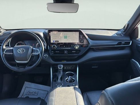 Used 2023 Toyota Highlander XSE image 13