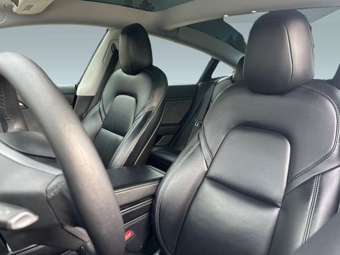 Used 2021 Tesla Model 3 Long Range image 17