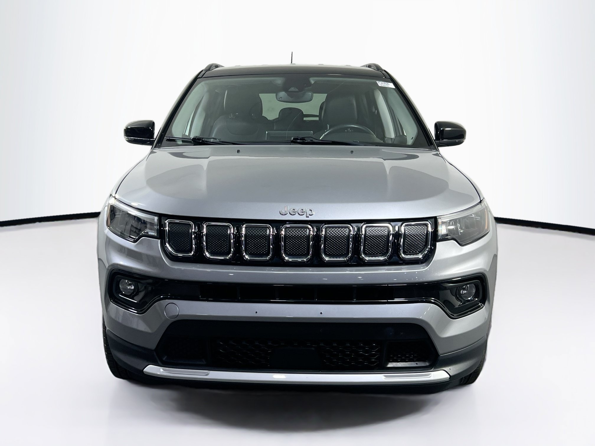 Used 2022 Jeep Compass Limited AWD/4WD image 2