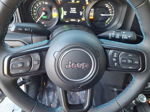 Used 2024 Jeep Wrangler Unlimited Rubicon 4xe image 24