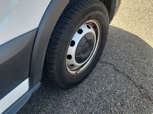 Used 2023 Ford Transit 250 Medium Roof RWD image 18