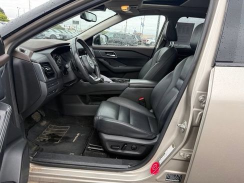 Used 2021 Nissan Rogue SL w/ Premium Package AWD/4WD image 14