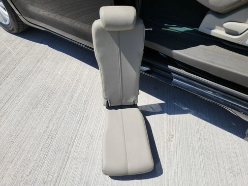 Used 2015 Toyota Sienna XLE w/ XLE Navigation Package image 42