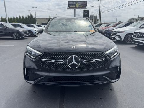 Used 2025 Mercedes-Benz GLC 350e 4MATIC image 3