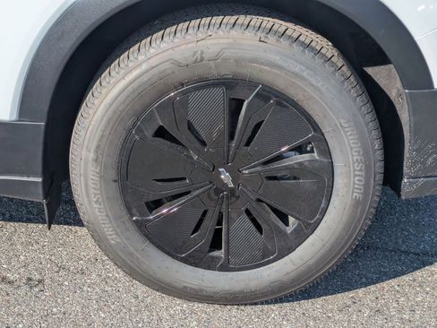 Used 2026 Chevrolet Blazer EV LT image 9