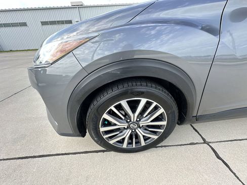 Used 2021 Nissan Kicks SV FWD image 32