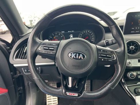 Used 2018 Kia Stinger GT2 image 12