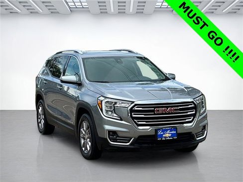 Used 2024 GMC Terrain SLT image 4