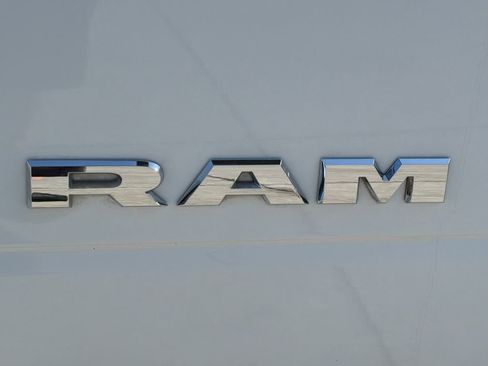 Used 2024 RAM 2500 Big Horn AWD/4WD image 10