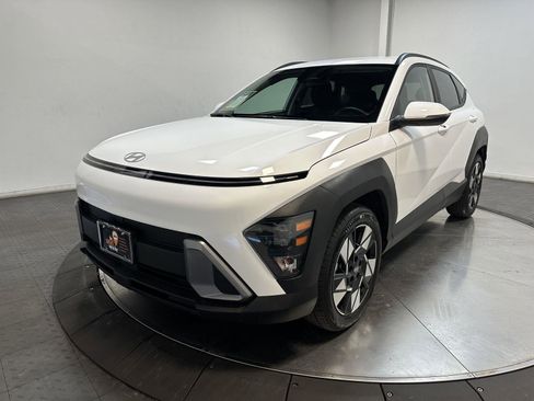 Used 2025 Hyundai Kona SEL image 6