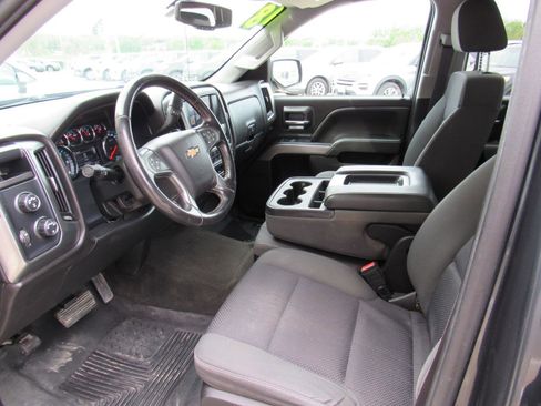 Used 2018 Chevrolet Silverado 1500 LT AWD/4WD image 15