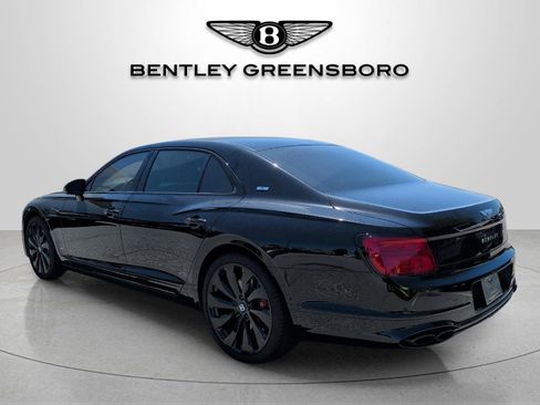 Used 2021 Bentley Flying Spur V8 AWD/4WD image 3