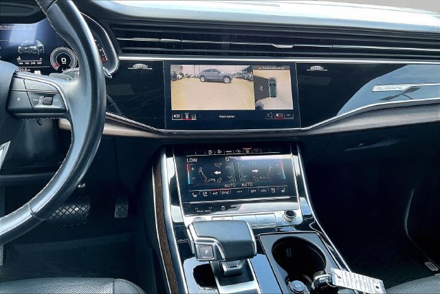 Used 2021 Audi Q8 Prestige AWD/4WD image 6