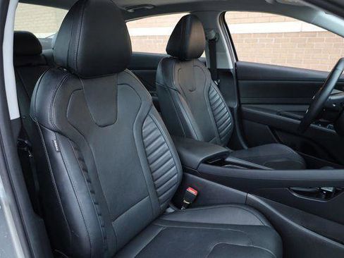 Used 2023 Hyundai Elantra Limited FWD image 27