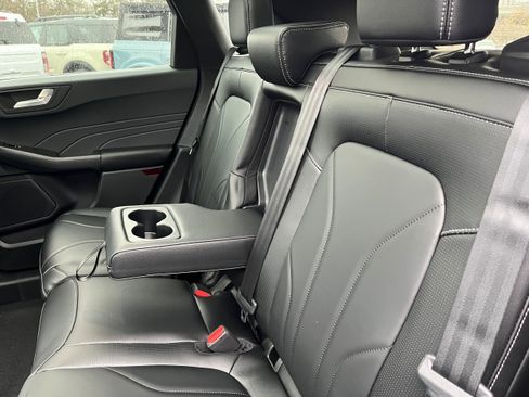 New 2026 Ford Escape SE w/ PHEV Premium Package FWD image 13