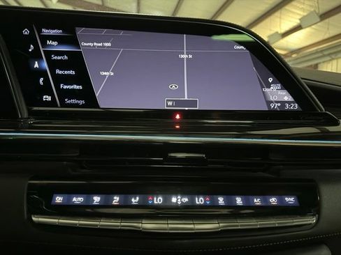 Used 2021 Cadillac Escalade ESV Sport w/ Driver Assist Tech Package RWD image 16