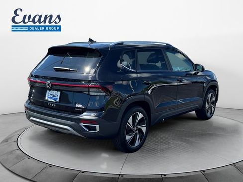 New 2026 Volkswagen Taos SE AWD/4WD image 6