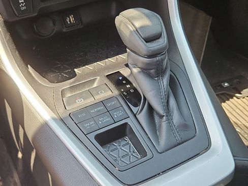 Certified 2025 Toyota RAV4 LE AWD/4WD image 14