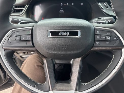 New 2026 Jeep Grand Cherokee L Limited AWD/4WD image 24