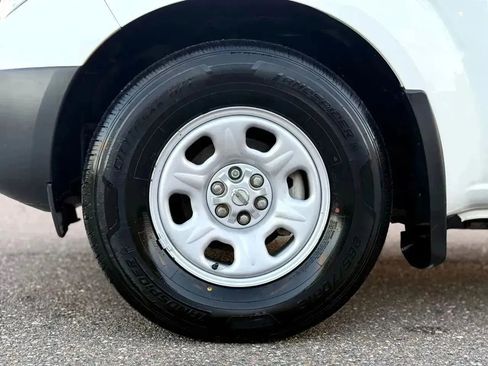 Used 2021 Nissan Frontier S RWD image 11