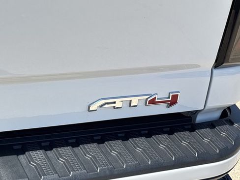 Used 2025 GMC Sierra 2500 AT4 AWD/4WD image 5