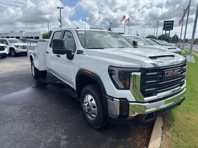 New 2025 GMC Sierra 3500 Pro