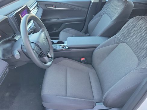 Used 2025 Toyota Camry LE FWD image 9