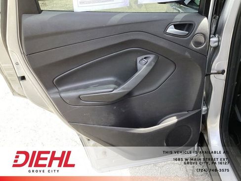 Used 2018 Ford Escape Titanium w/ Ford Safe & Smart Package AWD/4WD image 17