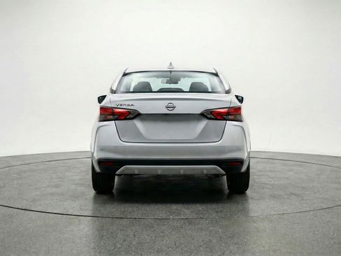 Used 2025 Nissan Versa SV FWD image 7