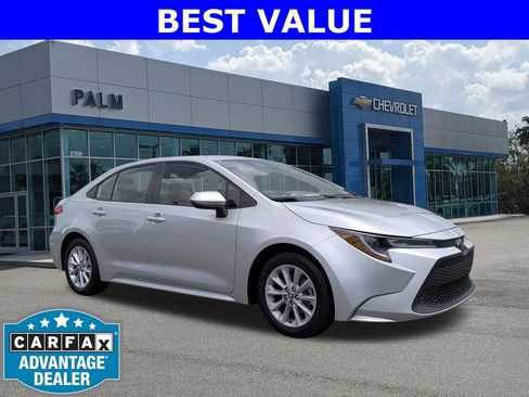 Used 2022 Toyota Corolla LE w/ LE Convenience Package FWD image 1