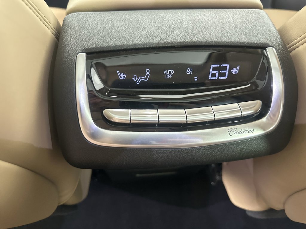 Used 2024 Cadillac XT6 Premium Luxury w/ Platinum Package AWD/4WD image 25