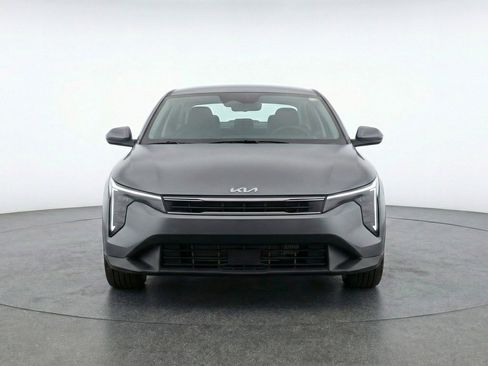 Used 2025 Kia K4 LXS image 2