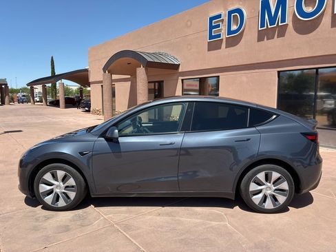 Used 2023 Tesla Model Y Long Range AWD/4WD image 6