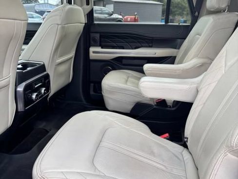 Used 2021 Ford Expedition Max Platinum RWD image 11