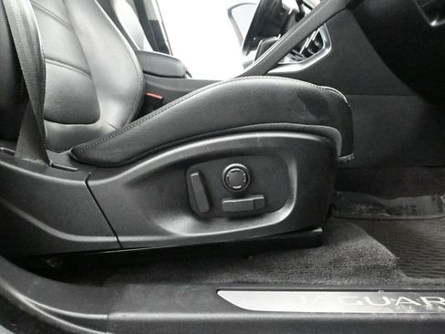 Used 2020 Jaguar E-PACE SE image 49