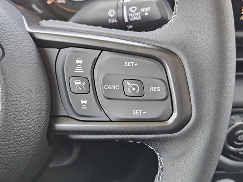 New 2025 Jeep Gladiator Sport image 29